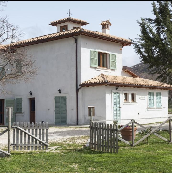 Agriturismo San Martino Foligno Exteriör bild